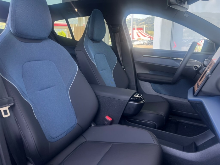 VOLVO EX30 E60 69kWh Twin Ultra – Bild 4