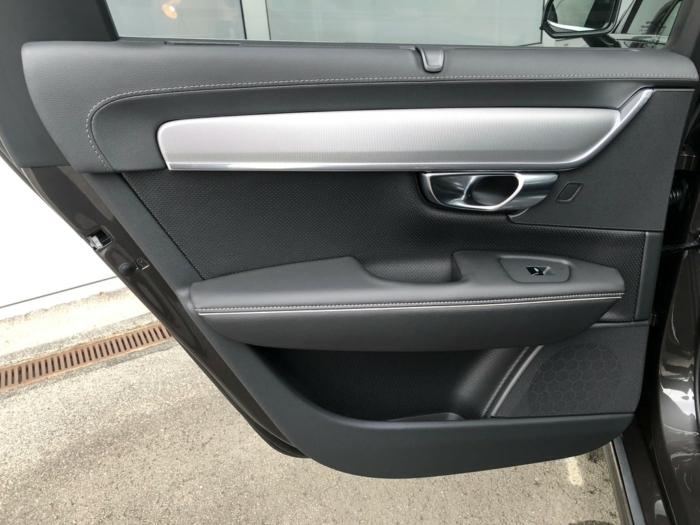 VOLVO V90 T6 eAWD Plus Bright – Bild 8