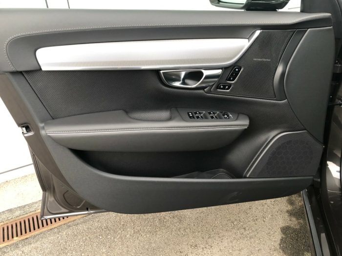 VOLVO V90 T6 eAWD Plus Bright – Bild 9