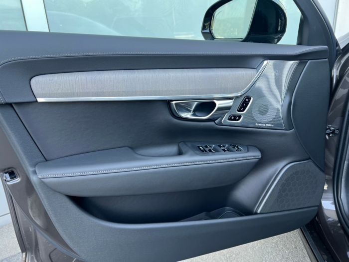 VOLVO V90 T8 eAWD XCLUSIVE Geartronic – Bild 13