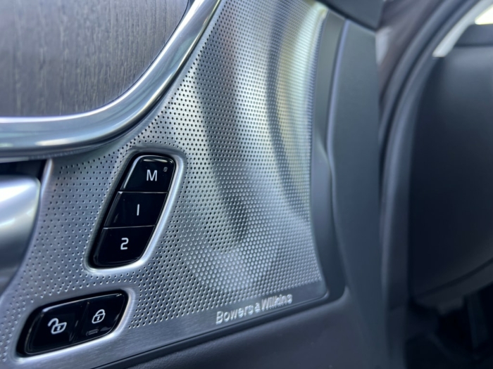 VOLVO V90 T8 eAWD XCLUSIVE Geartronic – Bild 14