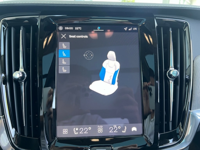 VOLVO V90 T8 eAWD XCLUSIVE Geartronic – Bild 22