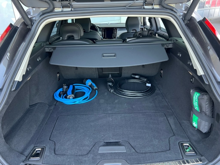 VOLVO V90 T8 eAWD XCLUSIVE Geartronic – Bild 23