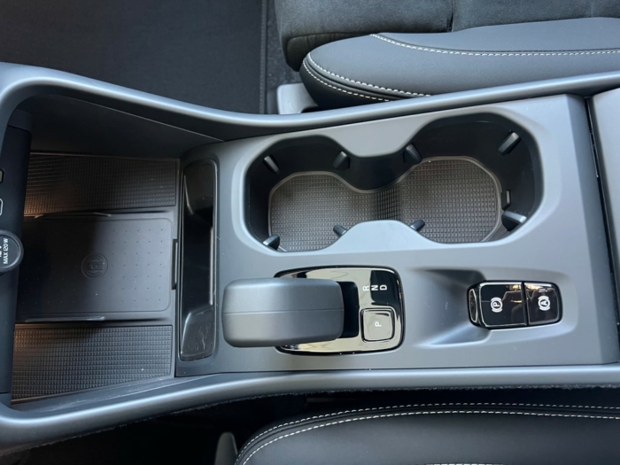 VOLVO XC40 B3 Benzin Mild Hybrid XCITE – Bild 11