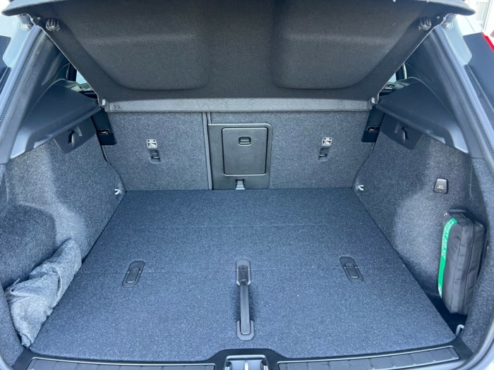 VOLVO XC40 B3 Benzin Mild Hybrid XCITE – Bild 21