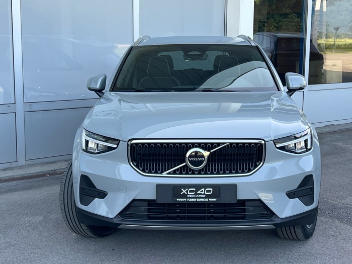 VOLVO XC40 B3 Benzin Mild Hybrid XCITE – Bild 25