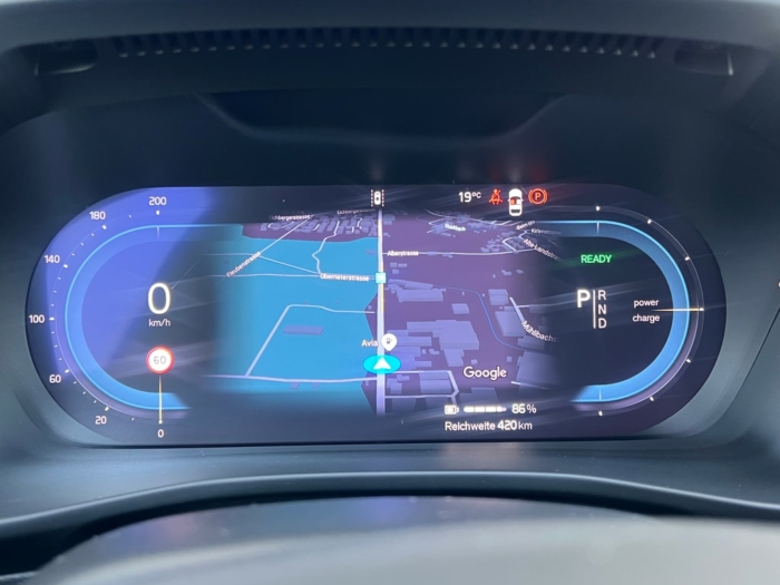 VOLVO XC40 Recharge E80 Plus AWD – Bild 17