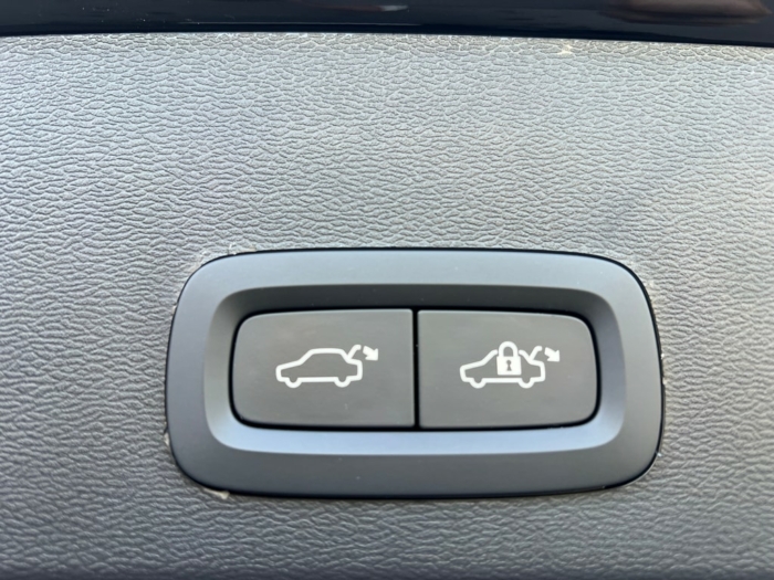 VOLVO XC40 Recharge E80 Plus AWD – Bild 20
