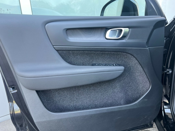 VOLVO XC40 Recharge E80 Plus AWD – Bild 10