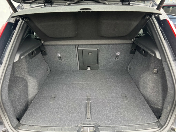 VOLVO XC40 Recharge P8 Twin AWD Pro – Bild 23