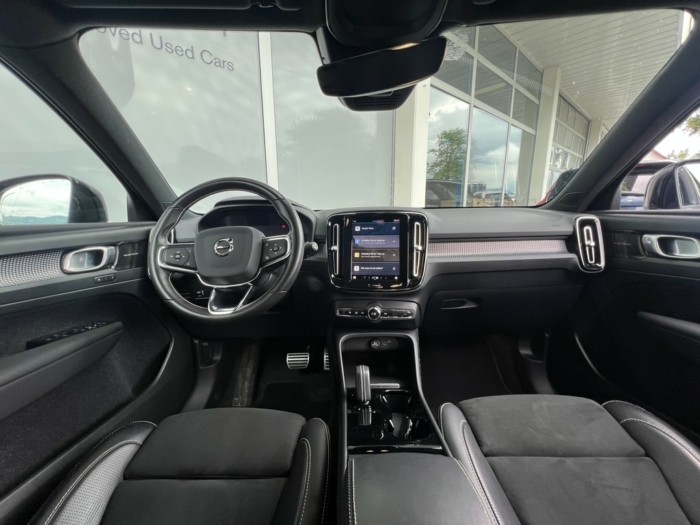 VOLVO XC40 Recharge P8 Twin AWD Pro – Bild 9