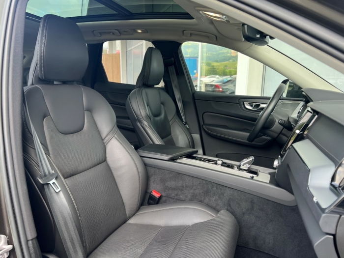 VOLVO XC60 T6 eAWD Inscription Geartronic – Bild 4