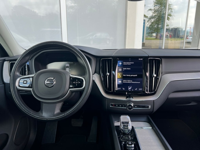 VOLVO XC60 T6 eAWD Inscription Geartronic – Bild 8