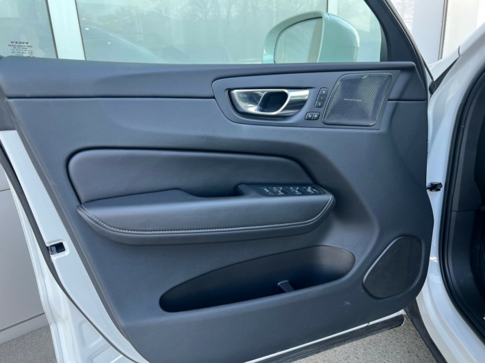 VOLVO XC60 T6 eAWD Plus Bright Geartronic – Bild 11