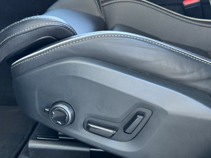 VOLVO XC60 T6 eAWD Plus Dark Geartronic – Bild 24