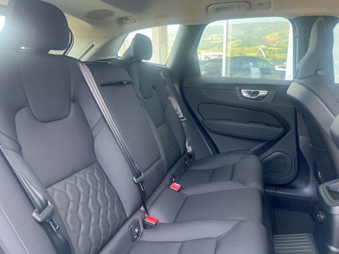 VOLVO XC60 T6 eAWD Plus Dark Geartronic – Bild 6