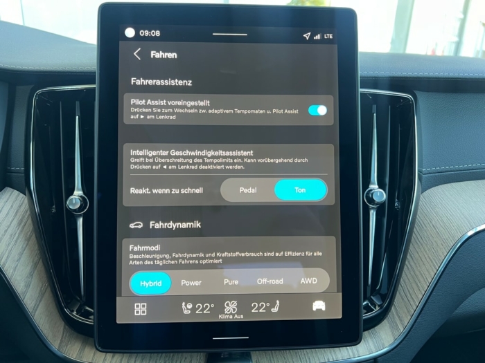 VOLVO XC60 T6 eAWD Plus Dark Geartronic – Bild 18