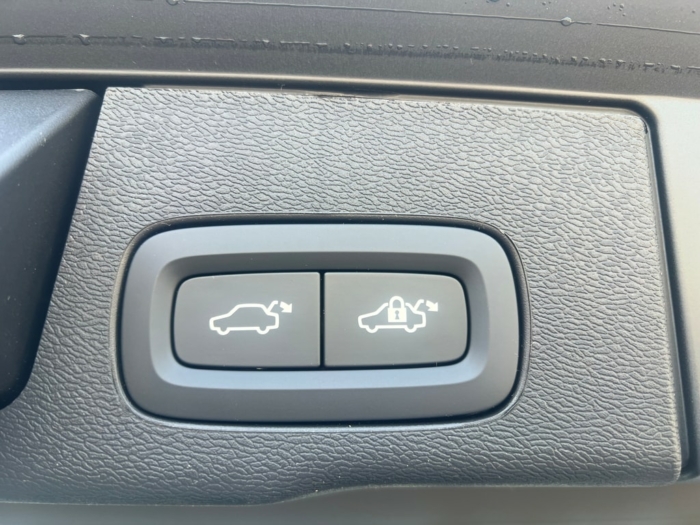 VOLVO XC60 T6 eAWD Plus Dark Geartronic – Bild 22