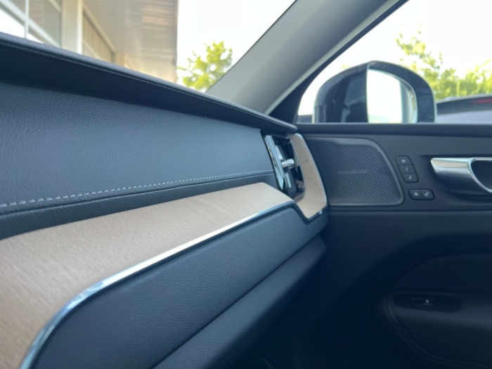 VOLVO XC60 T6 eAWD Ultra Dark Geartronic – Bild 13