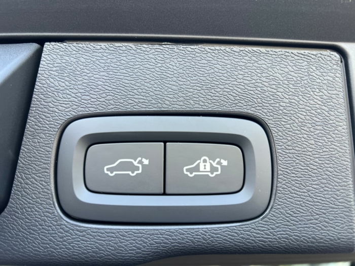 VOLVO XC60 T6 eAWD Ultra Dark Geartronic – Bild 26