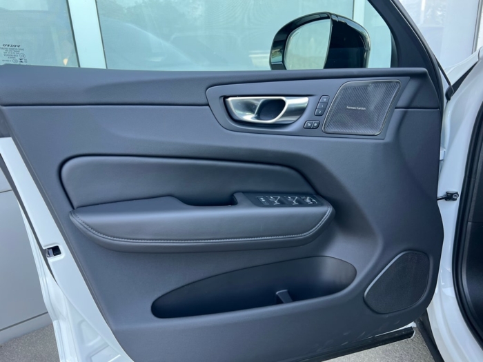 VOLVO XC60 T6 eAWD XCENTRIC Geartronic – Bild 12