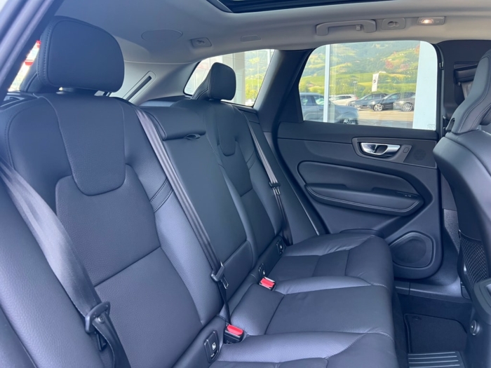 VOLVO XC60 T6 eAWD XCENTRIC Geartronic – Bild 6