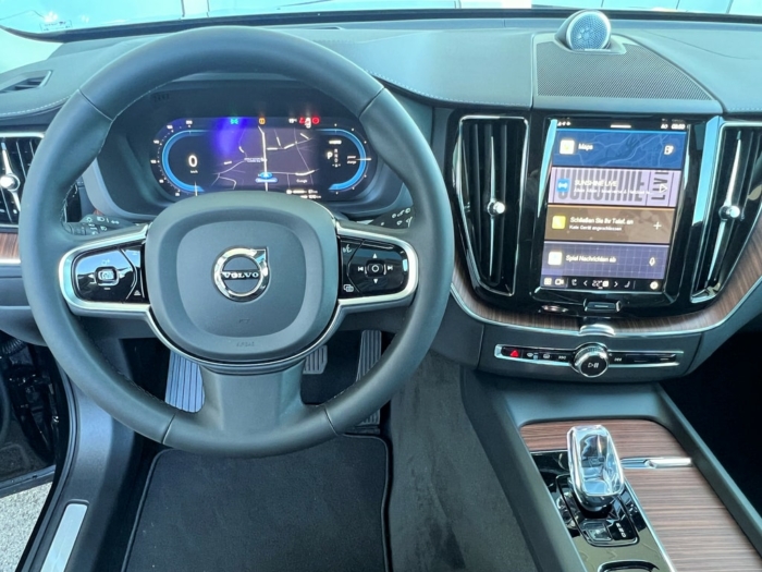 VOLVO XC60 T8 eAWD Xcentric – Bild 11