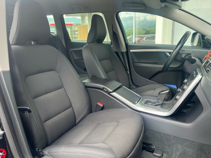 VOLVO XC70 D4 AWD Geartronic – Bild 4