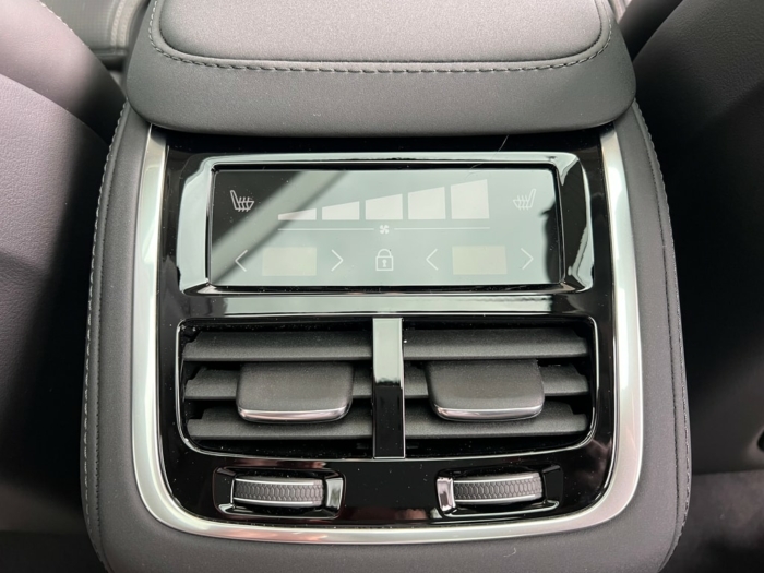 VOLVO XC90 T8 eAWD Ultra Dark Geartronic – Bild 10